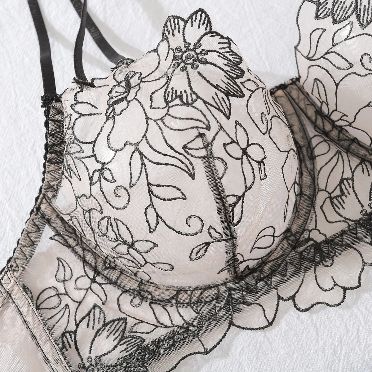Komplet Nude Embroidery